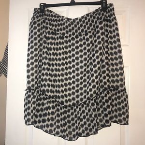 Avenue black and white polkadot skirt size 22/24